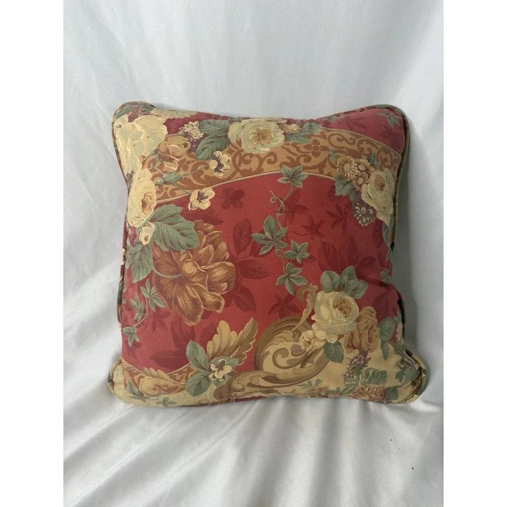 Vintage Sheridan Australia Pair of Floral Throw Pillows 16